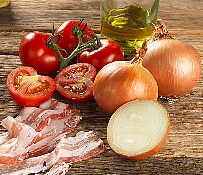 成分,托斯卡纳,面食调味酱,洋葱,西红柿,熏肉,橄榄油