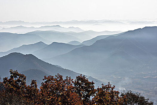 太行山日出