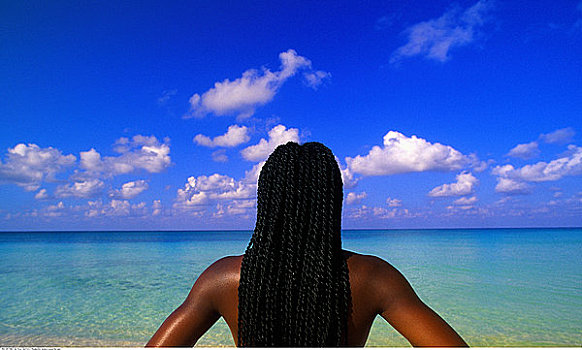 后视图,女人,站立,海滩,开曼群岛