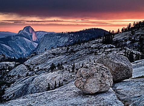 美国,加利福尼亚,优胜美地国家公园,落日余晖,半圆顶