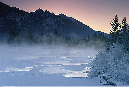 冰冻,湖,日出,碧玉国家公园,艾伯塔省,加拿大