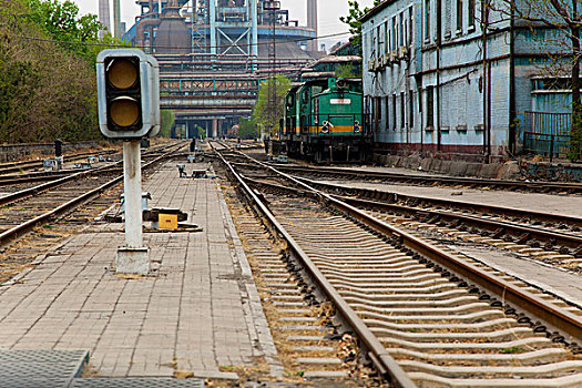 北京首钢铁路线火车头和工业设备