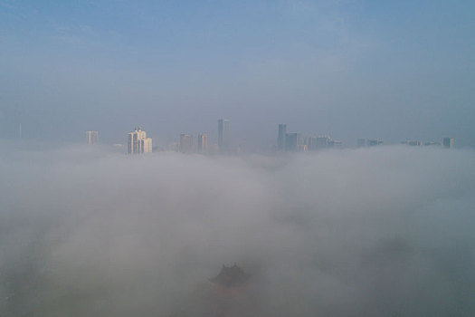 江苏淮安平流雾景观