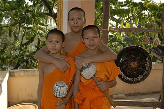 和尚,搂抱,两个,新信徒,僧侣,寺院,万象,老挝,东南亚