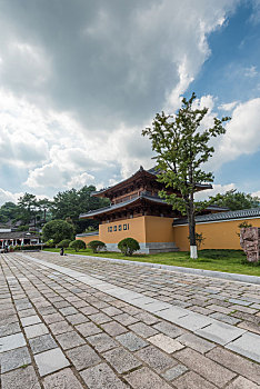 溪口古建筑寺庙