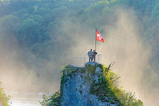 最佳位置,石头,旅游,莱茵河,瀑布,瑞士国旗,沙夫豪森,瑞士,欧洲