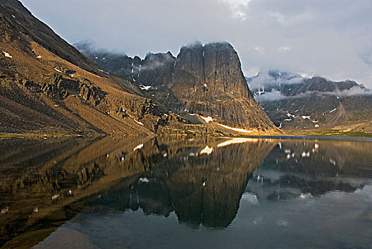 湖,分开,墓碑山,墓石地区公园,育空地区,加拿大