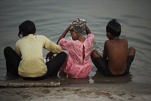 孩子,浴,河,恒河,瓦腊纳西,印度