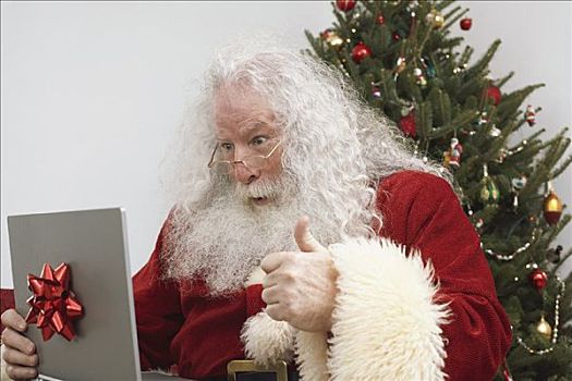 圣诞老人,笔记本电脑
