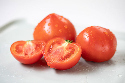 农家新鲜西红柿