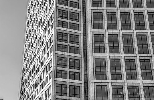 现代建筑立面细节特写黑白摄影图片