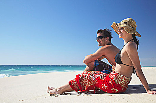 坐,夫妇,海滩,佩思,西澳大利亚,澳大利亚