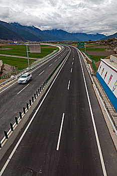 西藏林芝机场高速