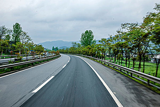 重庆至长沙g5557高速公路