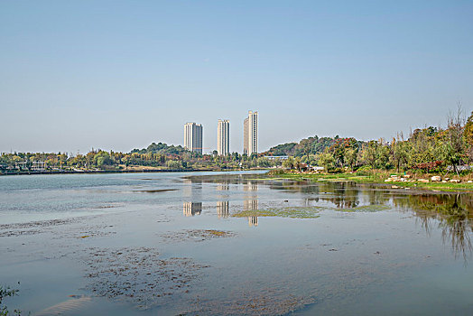 长沙麓谷尖山湖风光