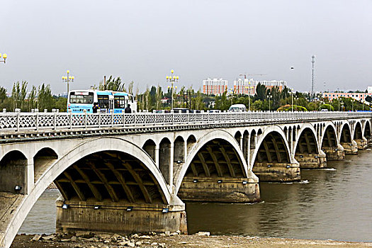 伊犁河大桥,新疆伊犁伊宁市