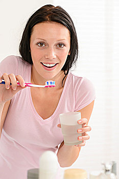 女人,刷牙,拿着,水杯