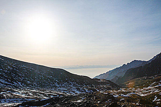 冬季徒步天山