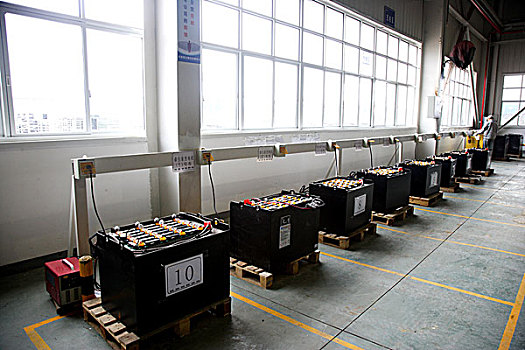 重庆民生物流公司汽车零部件仓库电瓶车充电区