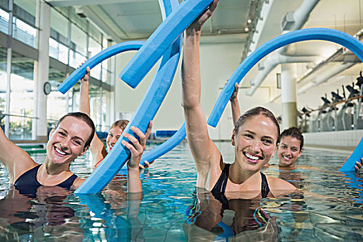 高兴,健身课,水,有氧运动,泡沫
