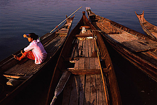 缅甸,女人,等待,独木舟,伊洛瓦底江