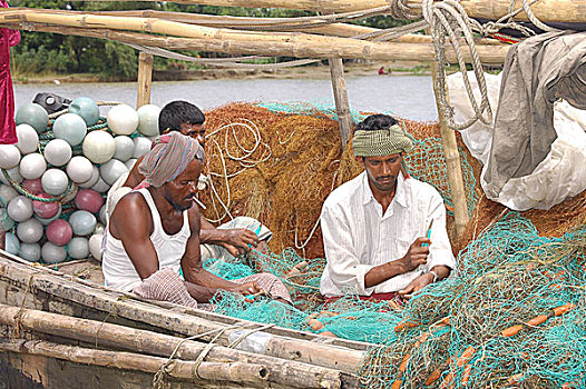 渔民,修理,渔网,孟加拉,七月,2005年