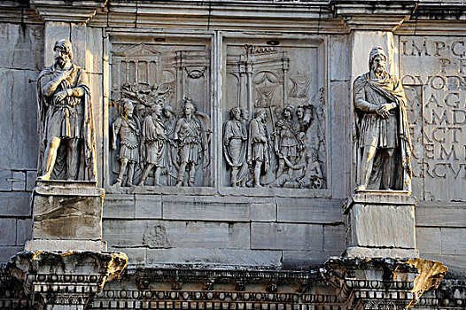 雕塑,犯人,阁楼,浮雕,拱形,广场,罗马圆形大剧场,罗马,拉齐奥,意大利,欧洲