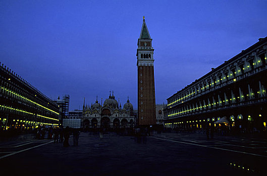 意大利,威尼斯,圣马可广场,钟楼,圣马科,夜晚