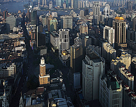 鸟瞰上海南京东路步行街及周边新老建筑