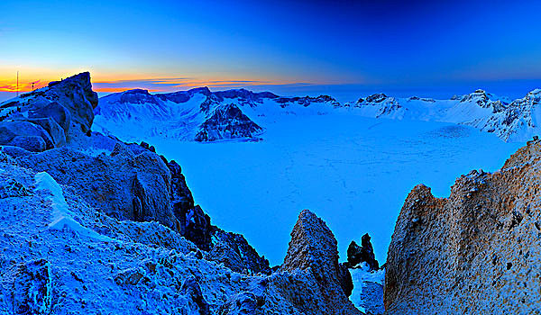 长白山天池全景