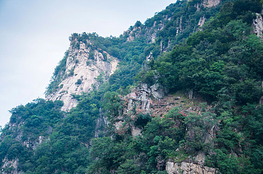 岩石山体的局部