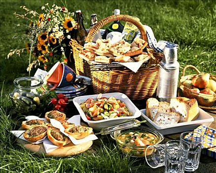 野餐,草地,三明治,沙拉,蛋糕