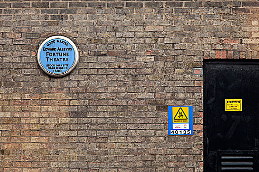 克勒肯维尔,伦敦,牌匾,标记,场所,剧院,入口,危险,警告标识,砖墙