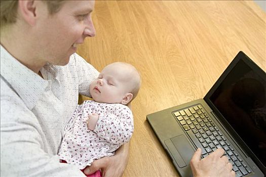 父亲,工作,笔记本电脑,婴儿