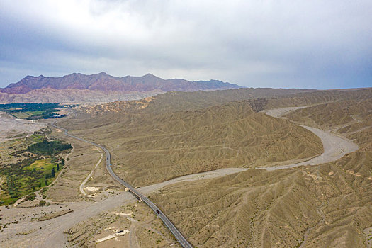 中国新疆的独库公路和独库公路