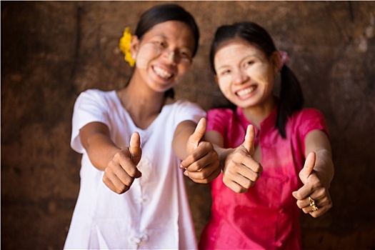 两个,年轻,缅甸,女孩,给,竖大拇指