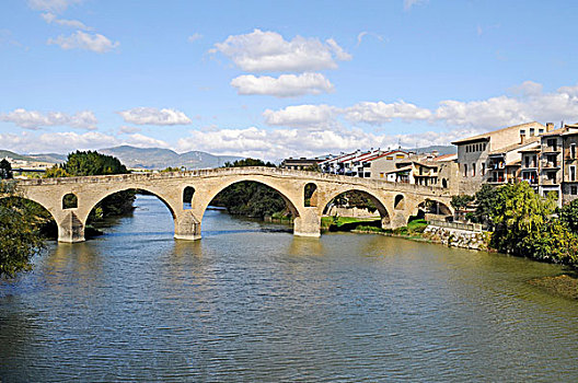 桥,上方,河,圣地亚哥,道路,潘普洛纳,纳瓦拉,西班牙,欧洲