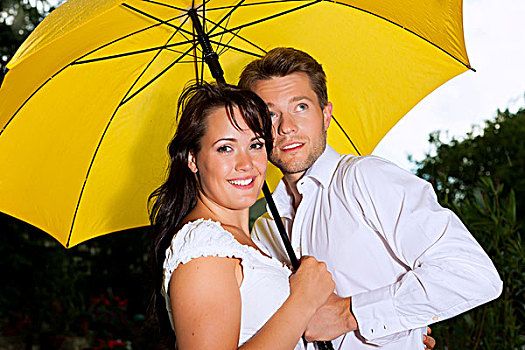 幸福伴侣,夏天,雨,黄色,伞