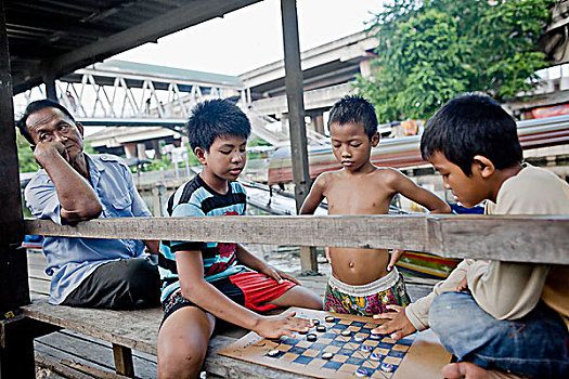 棋类游戏