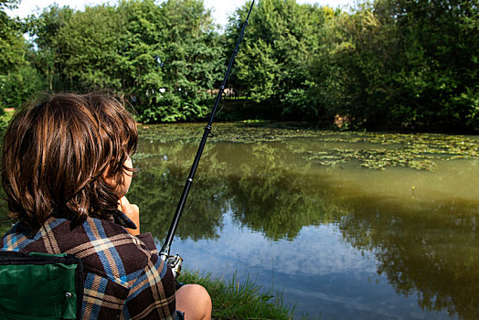 男孩,钓鱼,湖岸,英国