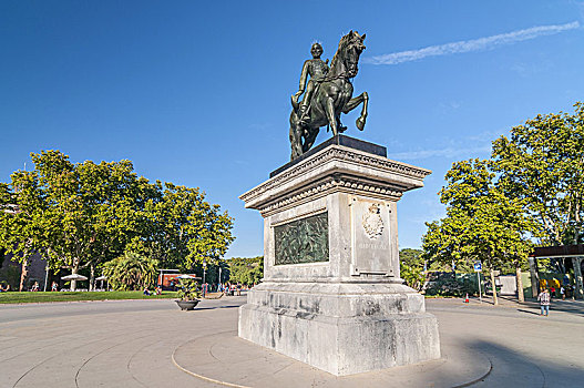 纪念建筑,骑马雕像,城堡公园,巴塞罗那,加泰罗尼亚,西班牙