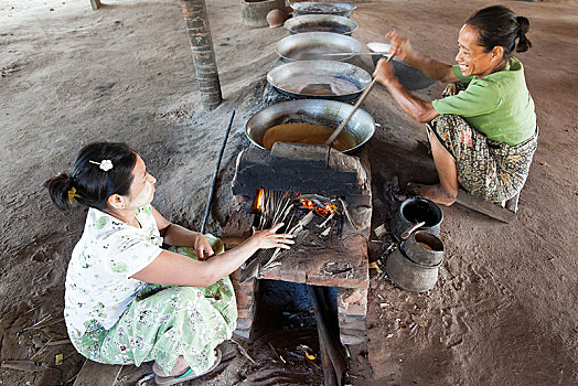 女人,制作,酒,蒲甘,曼德勒省,缅甸,亚洲