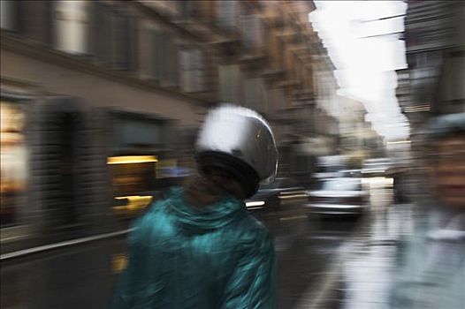 女青年,头盔,雨天,罗马,意大利