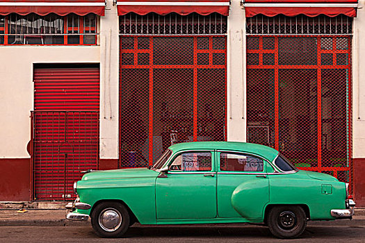 古巴,哈瓦那,绿色,汽车,红色,建筑,街道