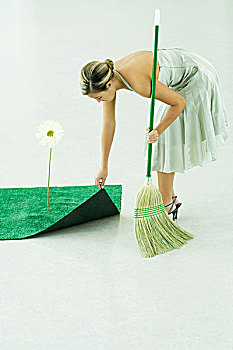 女人,打扫,地毯,人造草皮