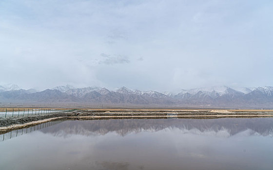 青海大柴旦翡翠湖