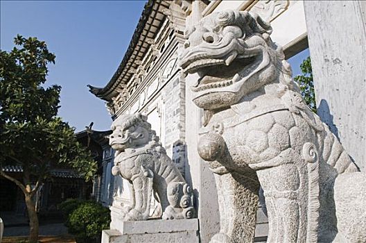 中国,云南,丽江,城镇,狮子,雕塑,庙宇,大门,世界遗产