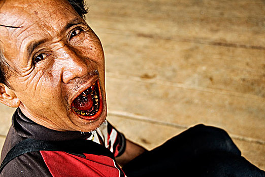 拉祜族,山,部落,男人,弄脏,牙齿,咀嚼,小,乡村,儿子,省,泰国,亚洲