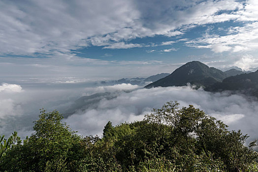 重庆万盛黑山谷早晨的云海