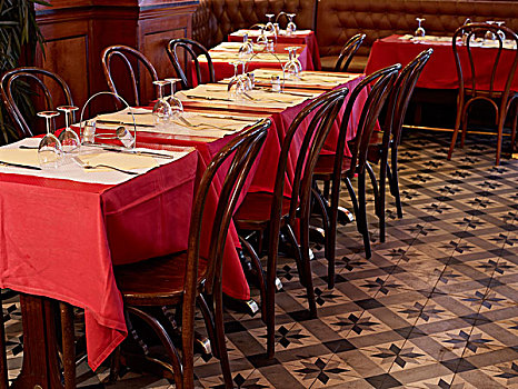 表,红色,桌布,酒杯和餐具,餐馆进餐,巴黎,法国